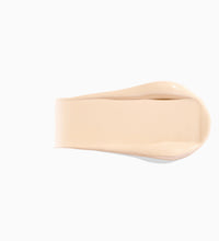 Charlotte Tilbury Airbrush Flawless Foundation 1 Neutral - model