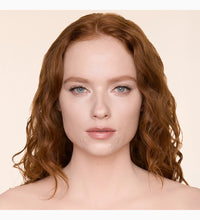 Charlotte Tilbury Airbrush Flawless Foundation 2 Cool - model