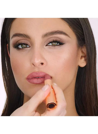 Very Victoria lipstick application